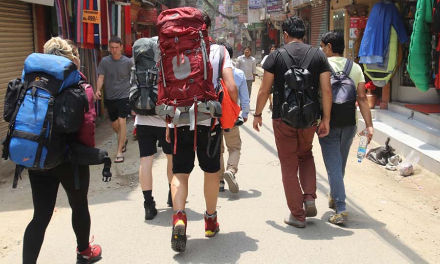 तीन सातामा दुई हजार सात सय पर्यटक हुम्ला भित्रिए