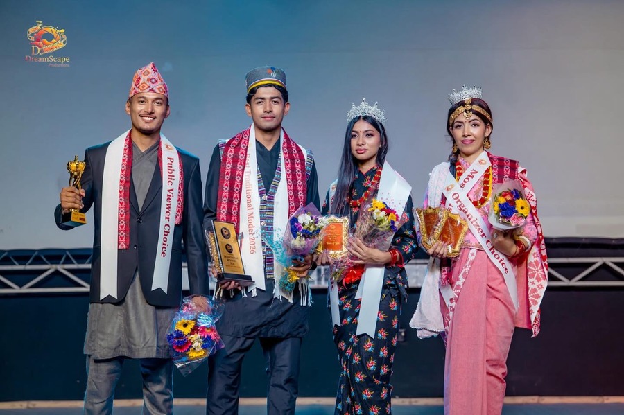 ट्रेडिसनल डिजाइनर रनवे सम्पन्न : अश्मिता खत्री र महेन्द्र मल्ल बने ‘मोडेल अफ द इयर’