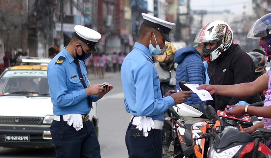 दुई हजार ७२२ सवारी चालक कारबाहीमा, २७ लाख बढी राजश्व सङ्कलन