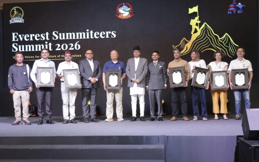 एभरेष्ट समिटिएर्स समिटमा १७६ सगरमाथा आरोहीलाई सम्मान