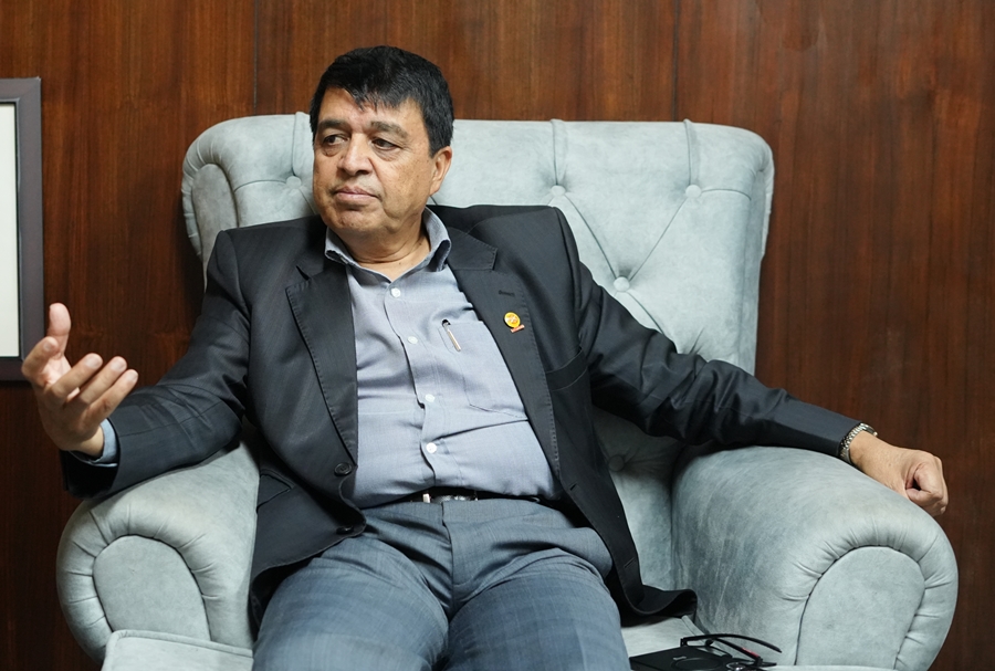 अन्तर्वार्ता- निजी क्षेत्रलाई विश्वासमा लिएर लगानीको वातावरण बनाए सरकारको आर्थिक वृद्धिको लक्ष्य सजिलै हासिल हुन्छ: अध्यक्ष ढकाल