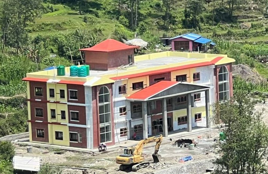 पूर्वाधार निर्माणमा धवलागिरिको फड्को