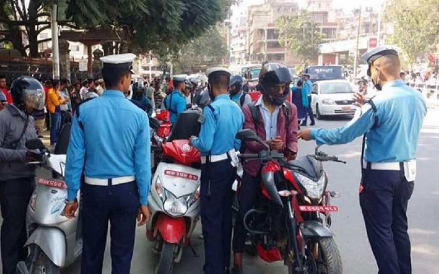 ट्राफिक प्रहरीद्वारा एकै दिन साढे १० लाख राजस्व दाखिला