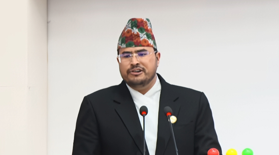 प्रधानमन्त्री खम्पा गुम्बा दर्शनमा जानु भएको हो, नीजी जीवनमा एक्लै हिडन दिनुहोस्ः ज्ञानेन्द्र शाही