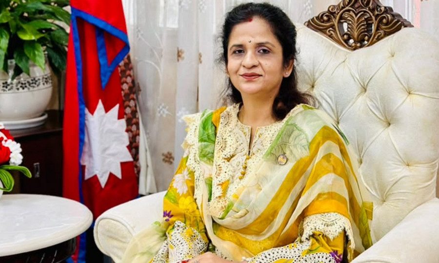 बाढीका कारण काठमाडौं उपत्यकामा देखिएको ग्यास अभाव सहज बनाउन उद्योगमन्त्री यादवको निर्देशन